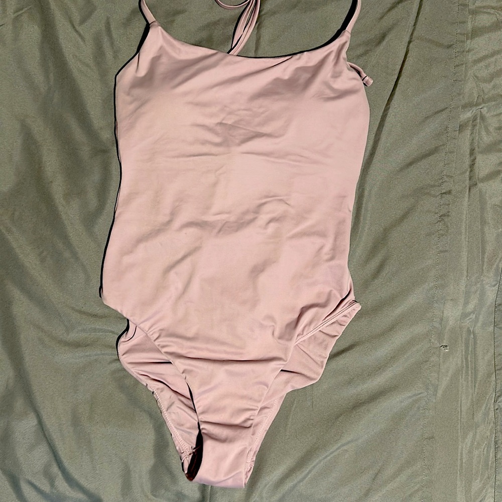 Andie SWIM The Fiji One Piece Lilac Cheeky Strappy small NWT and hygienic liner